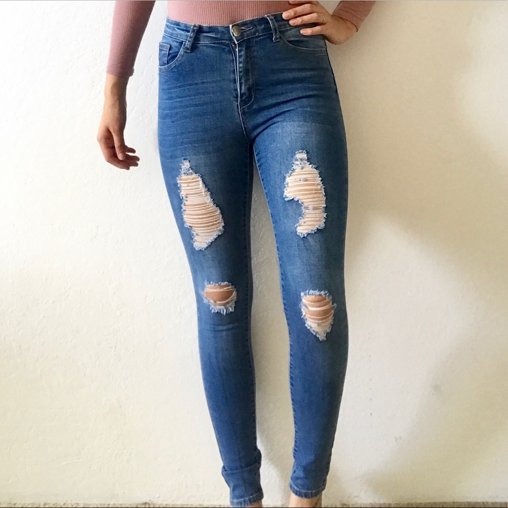 Blue high-waisted jeans